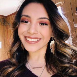 Meet your Posher, Crystal